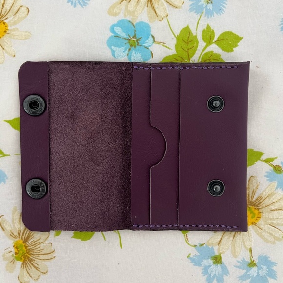 Handmade Genuine Leather Wallet - Picture 4 of 5